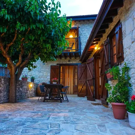 Village * Omodos
