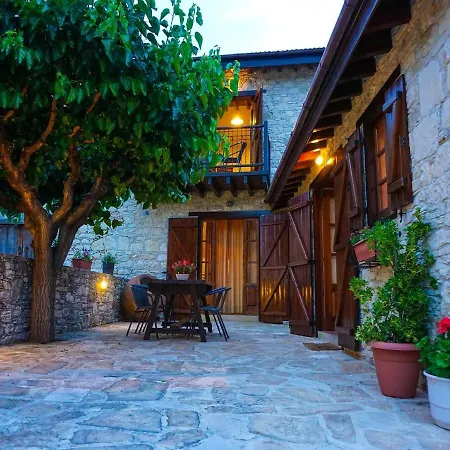 Village * Omodos