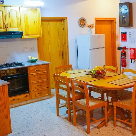 Omodos Village Houses *